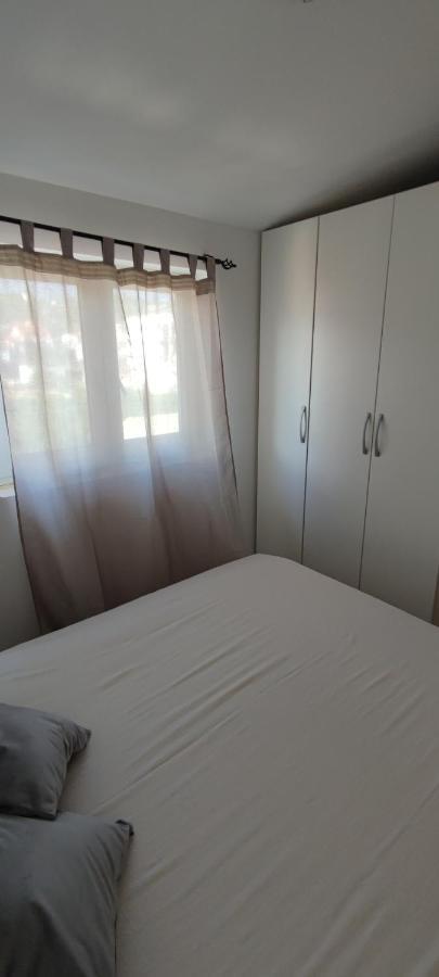 Apartman Mila Marina Buitenkant foto
