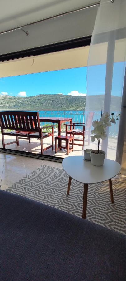 Apartman Mila Marina Buitenkant foto