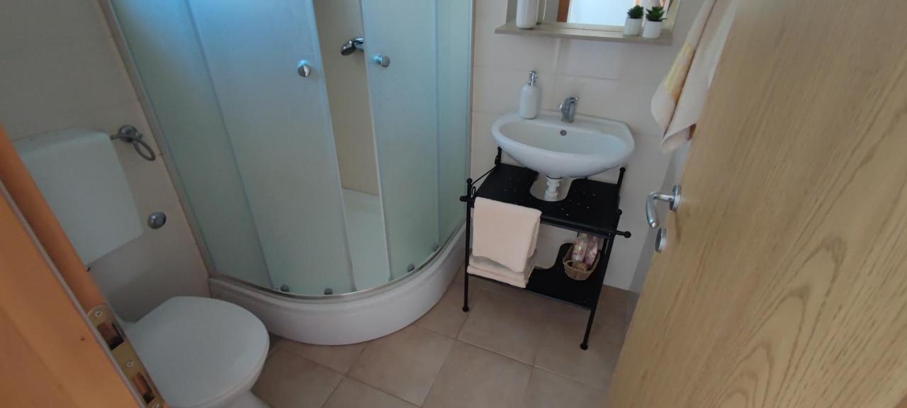 Apartman Mila Marina Buitenkant foto